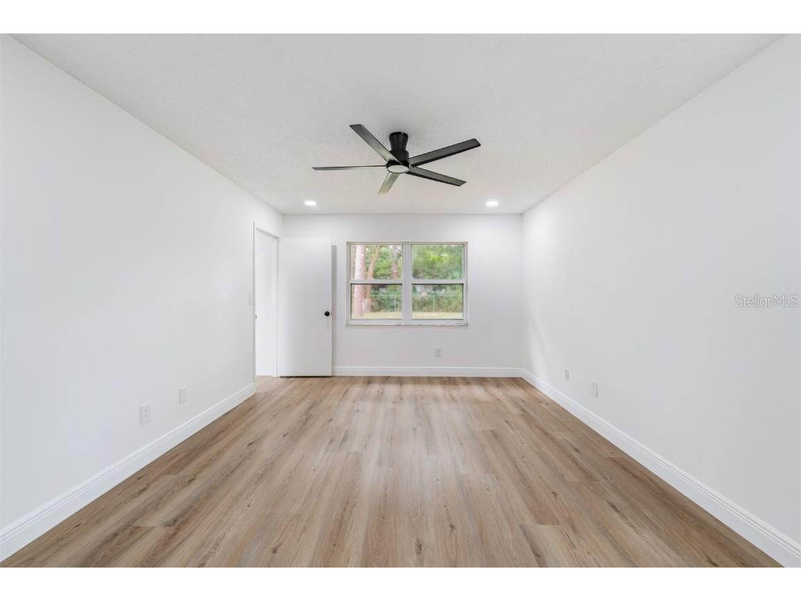 9504 W Cluster Avenue Tampa FL 33615 TB8425260 image21