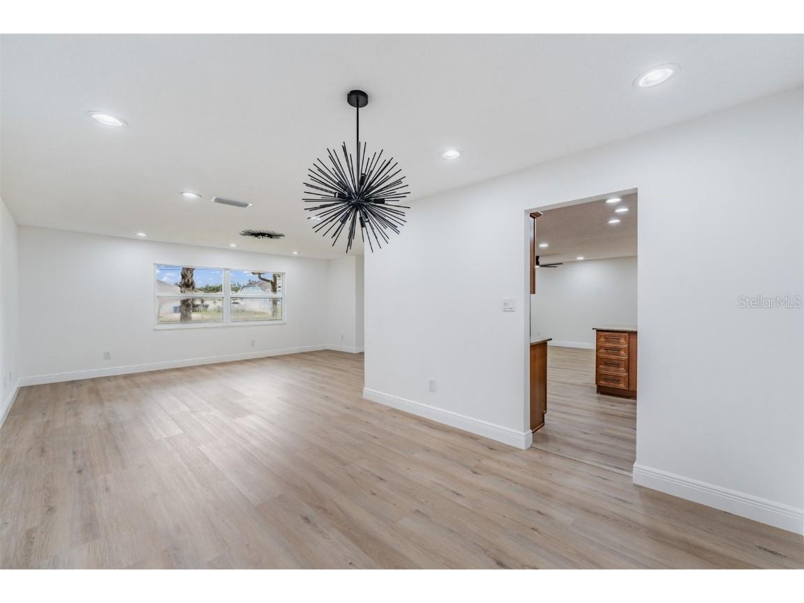 9504 W Cluster Avenue Tampa FL 33615 TB8425260 image7