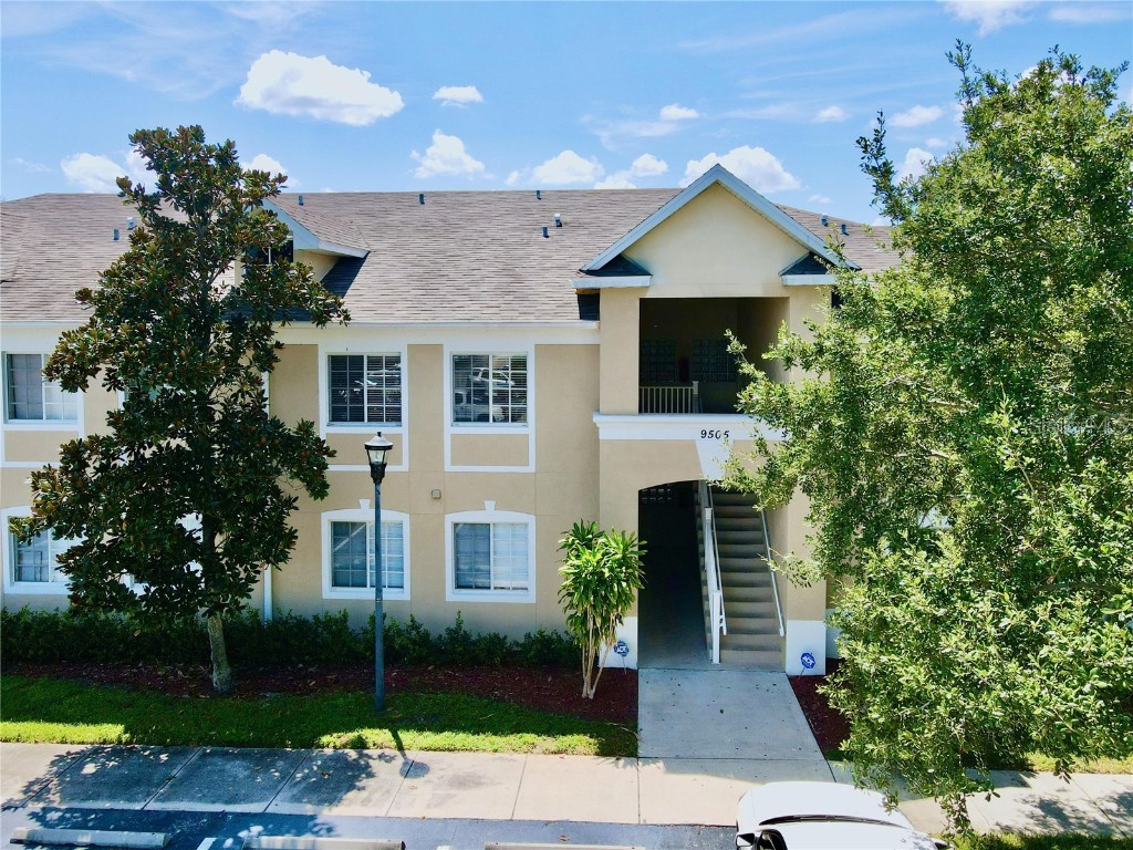9505 Grovedale Circle #201 Riverview FL 33578 T3469855 image1