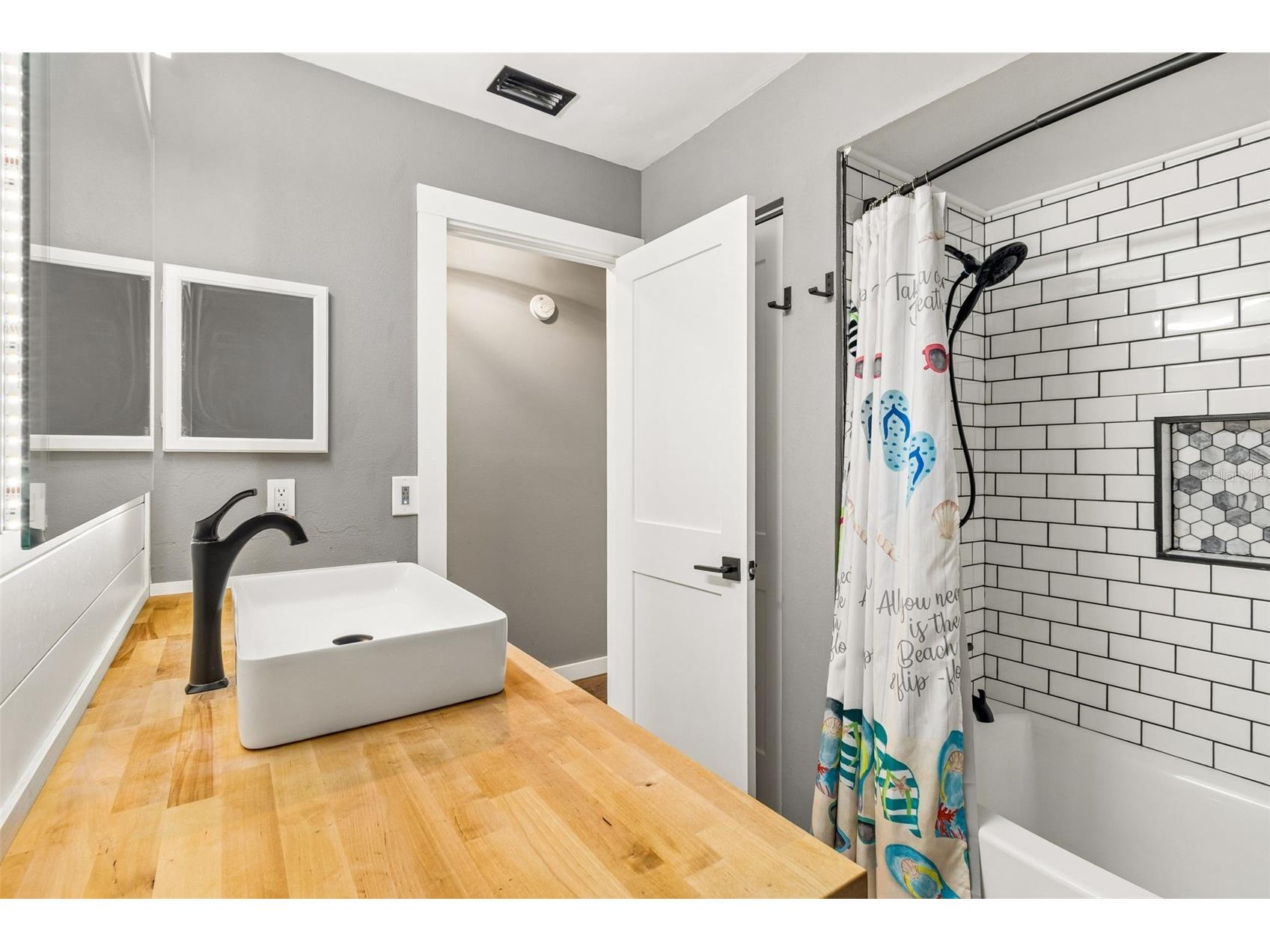 9506 Andy Drive Hudson FL 34669 TB8512572 image15