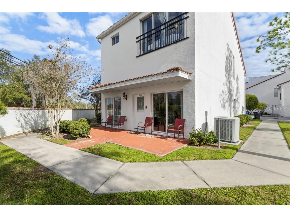 9506 Citrus Glen Place Tampa FL 33618 U8204054 image1