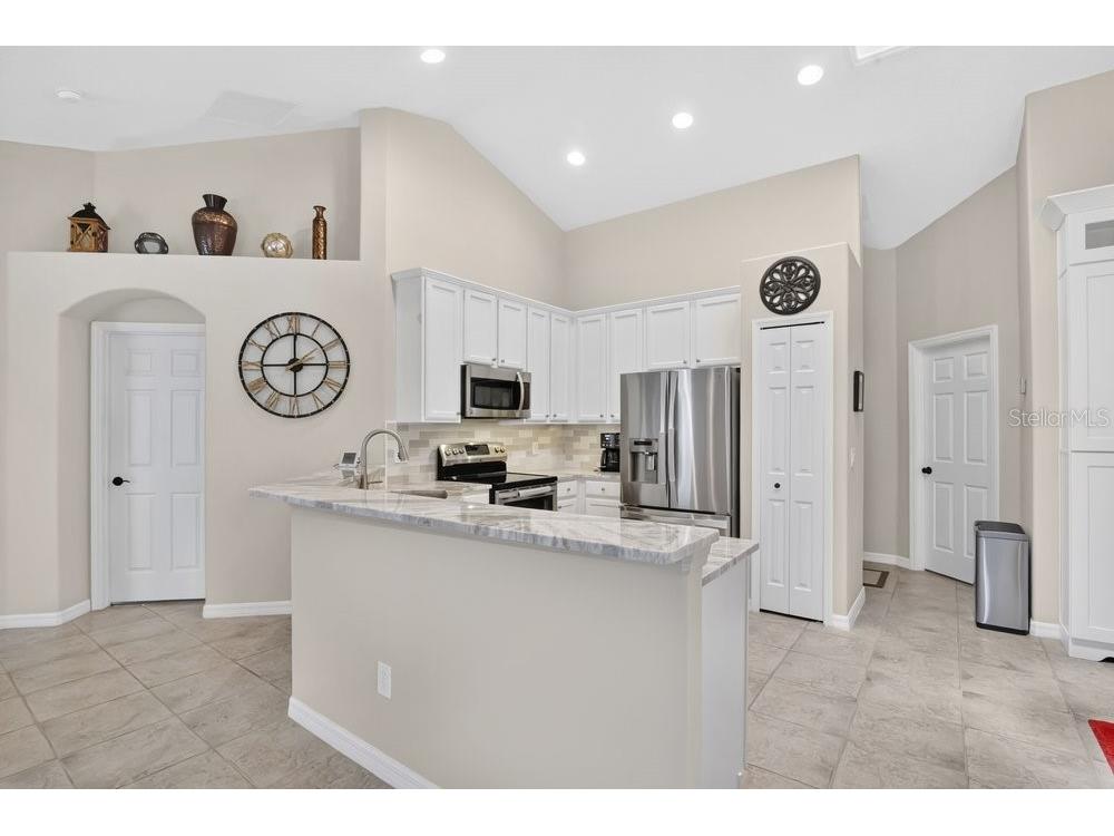 9506 Pecky Cypress Way Orlando FL 32836 - Retention pond O6404360 image9