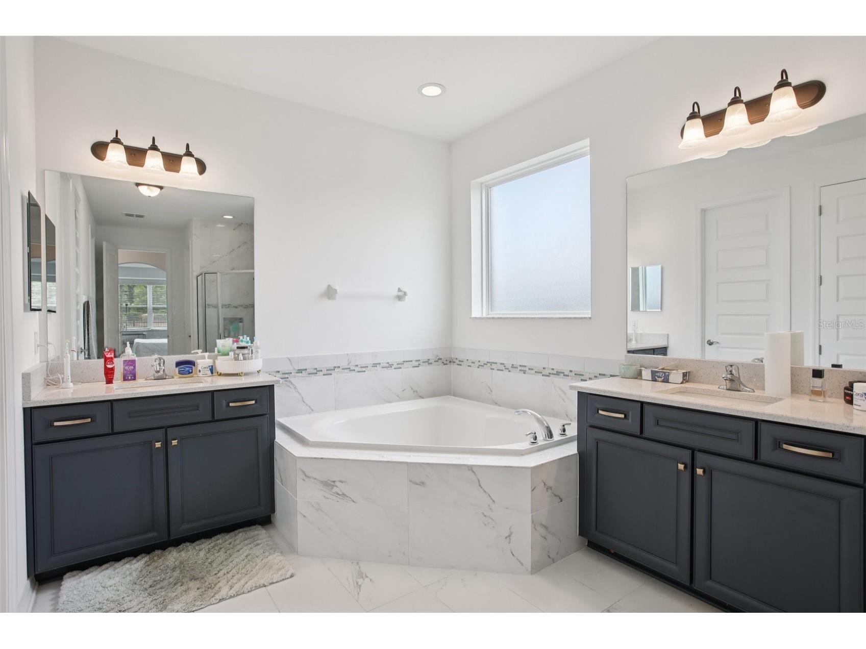 9508 Pyrenees Place Seffner FL 33584 TB8526632 image17