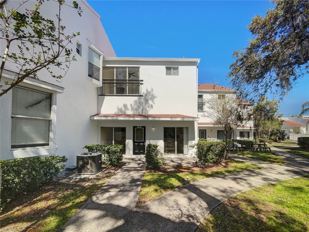 9509 Citrus Glen Place #11 Tampa FL 33618 O6293781 image1