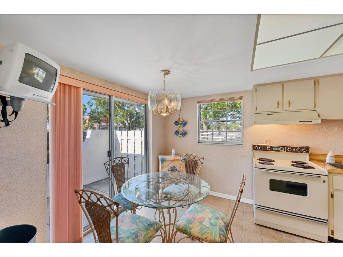 9509 Kingston Drive Bradenton FL 34210 - SARASOTA BAY A4667350 image13