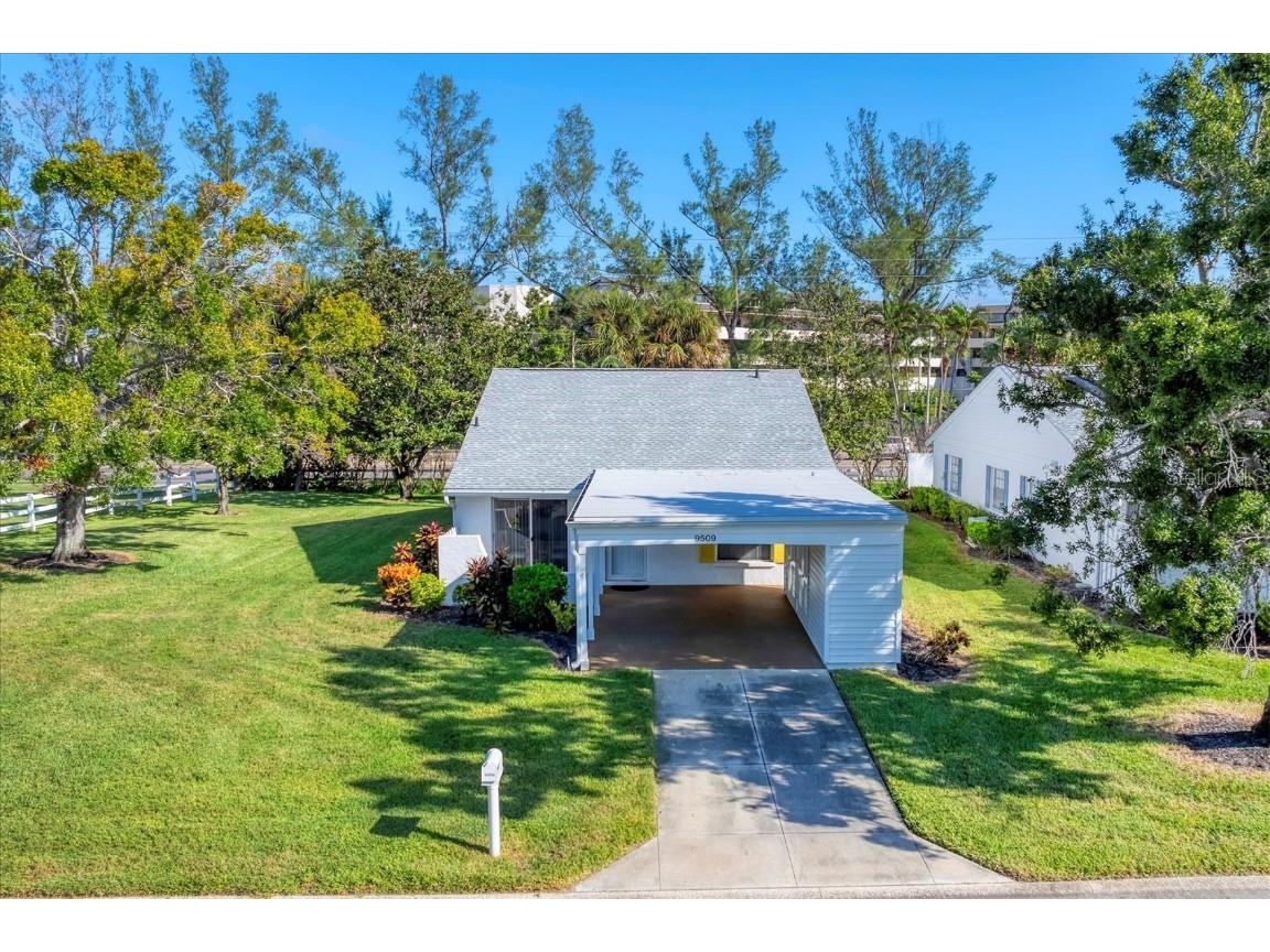 9509 Kingston Drive Bradenton FL 34210 - SARASOTA BAY A4667350 image2