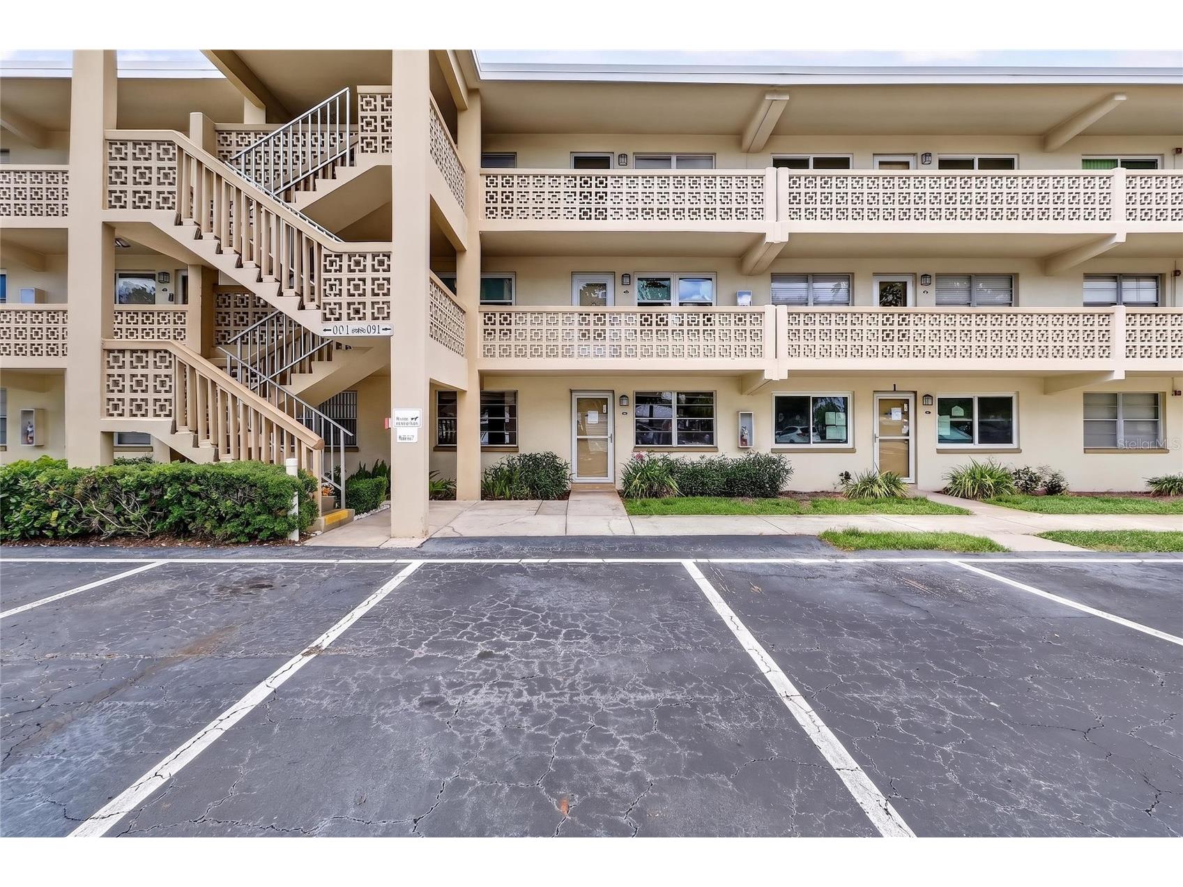 951 79th Avenue N #115 Saint Petersburg FL 33702 TB8521336 image1