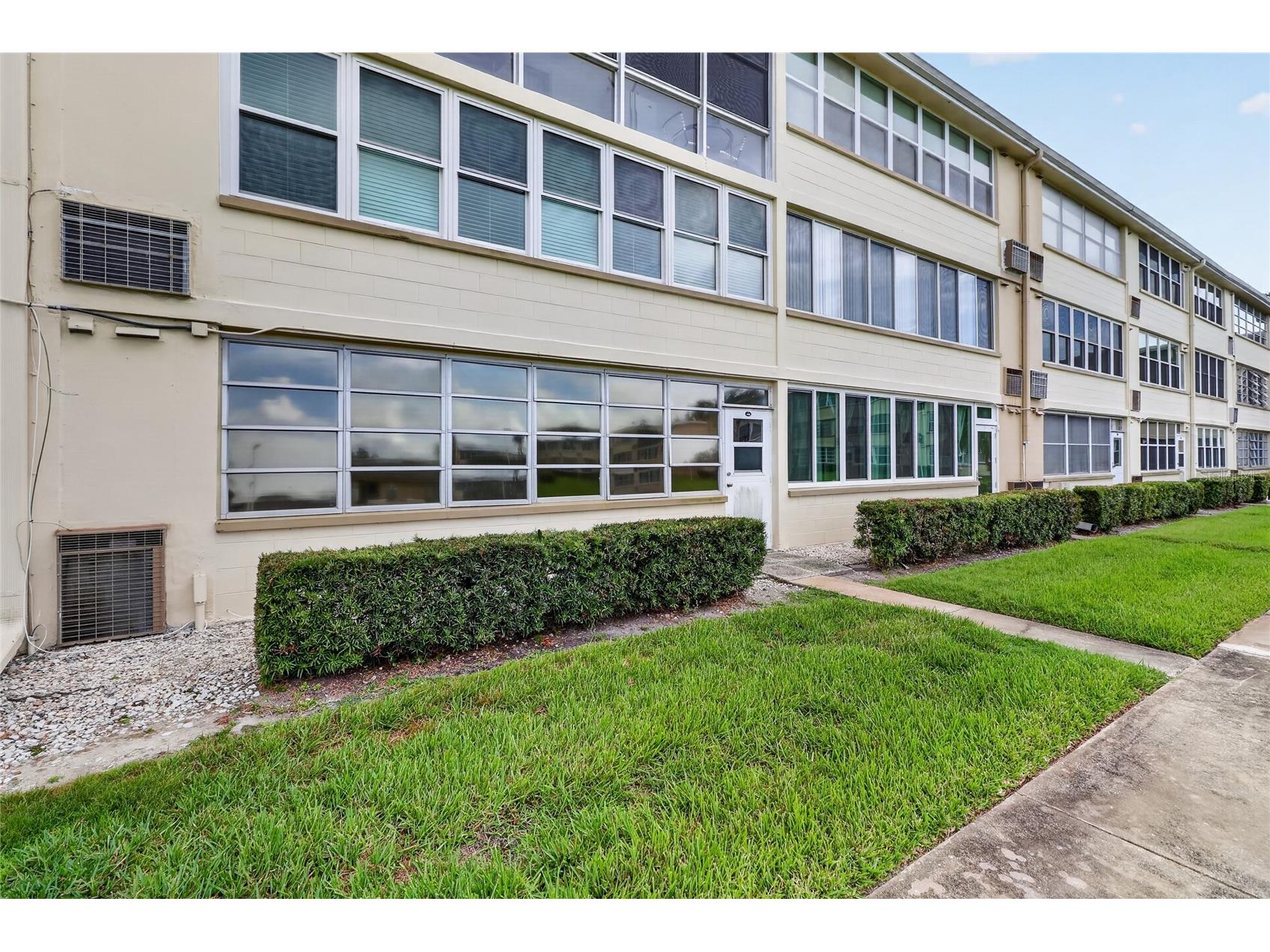 951 79th Avenue N #115 Saint Petersburg FL 33702 TB8521336 image35