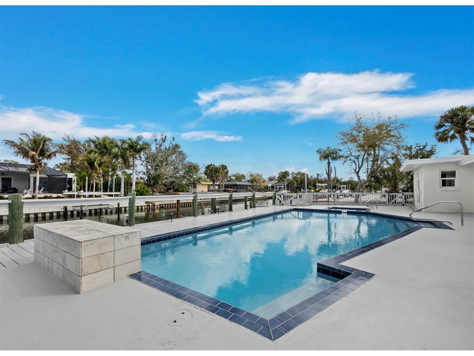 951 Contento St. Siesta Key FL 34242 - GRAND CANAL A4684955 image33