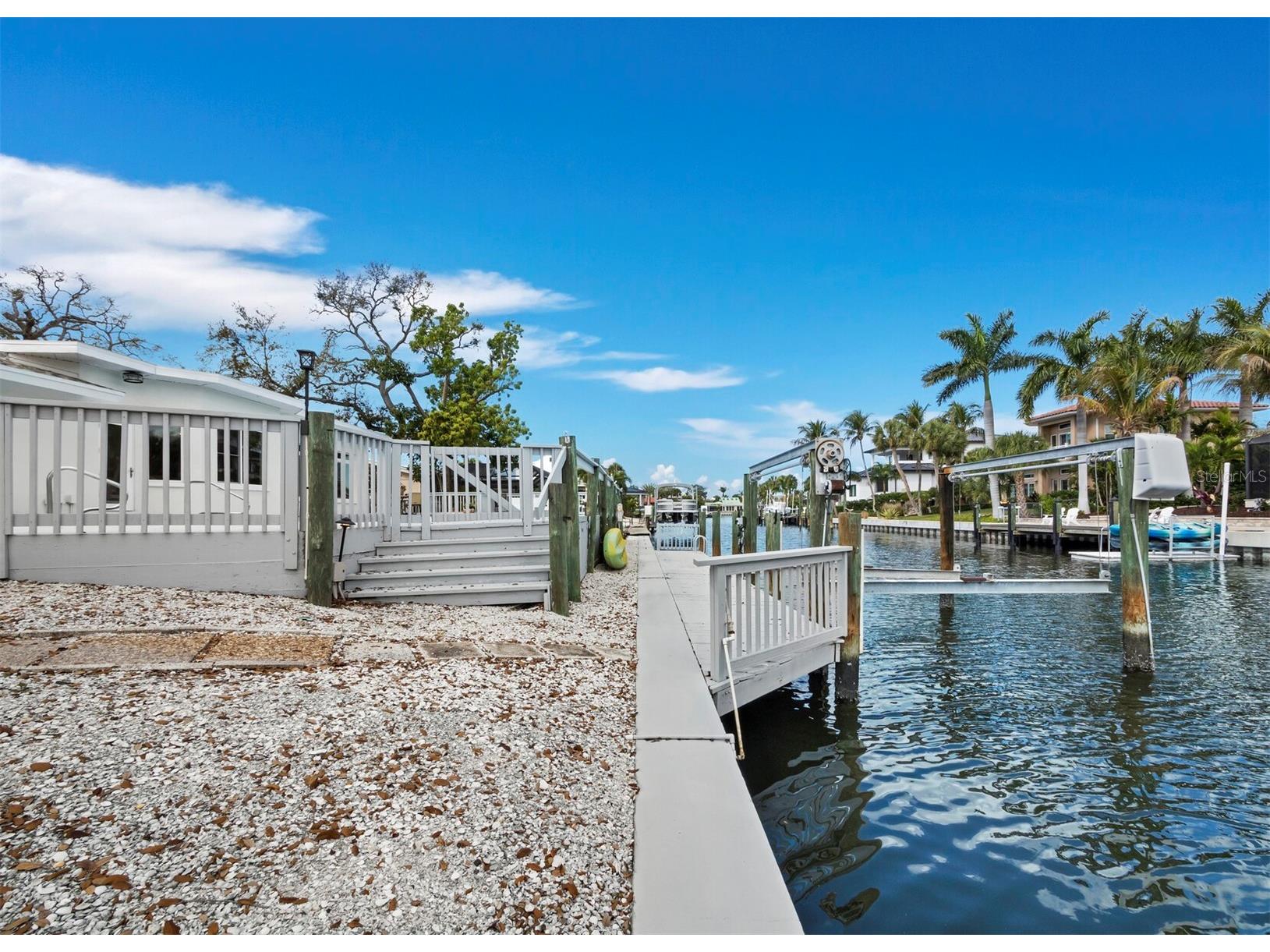 951 Contento St. Siesta Key FL 34242 - GRAND CANAL A4684955 image37