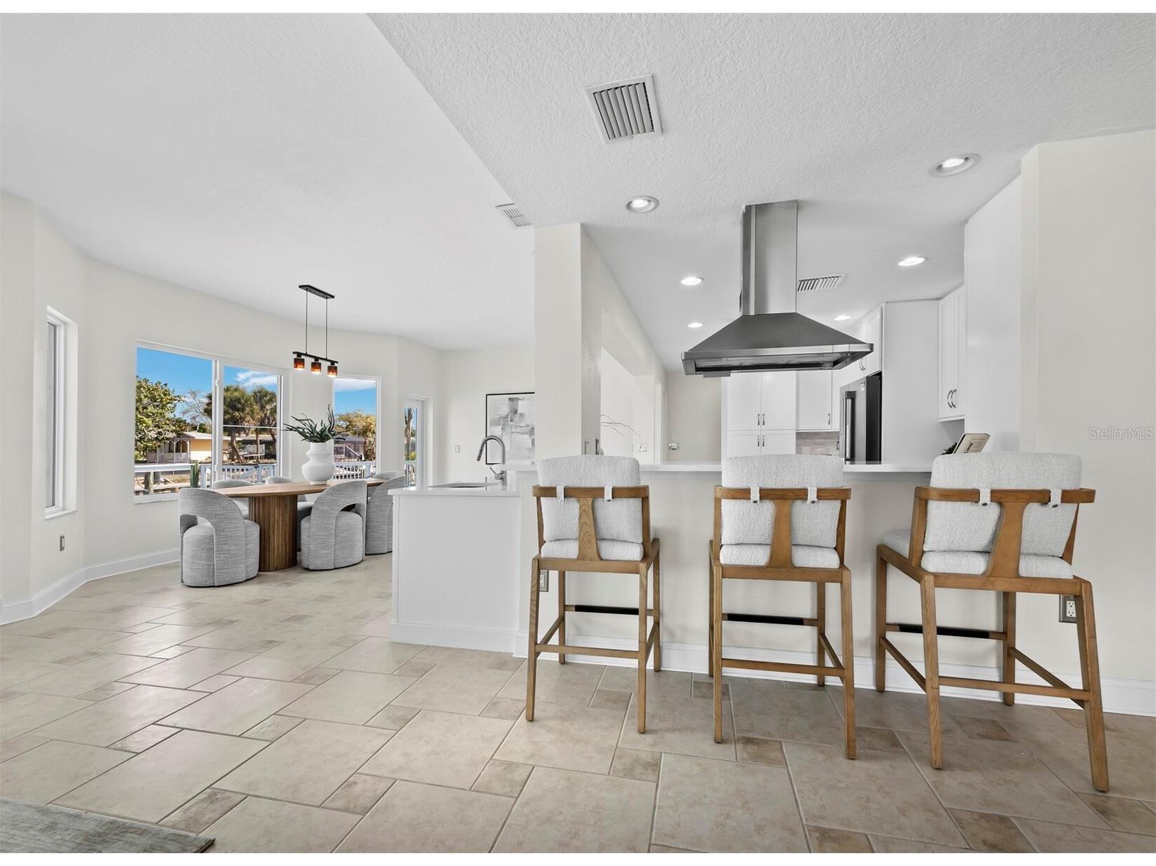 951 Contento St. Siesta Key FL 34242 - GRAND CANAL A4684955 image9