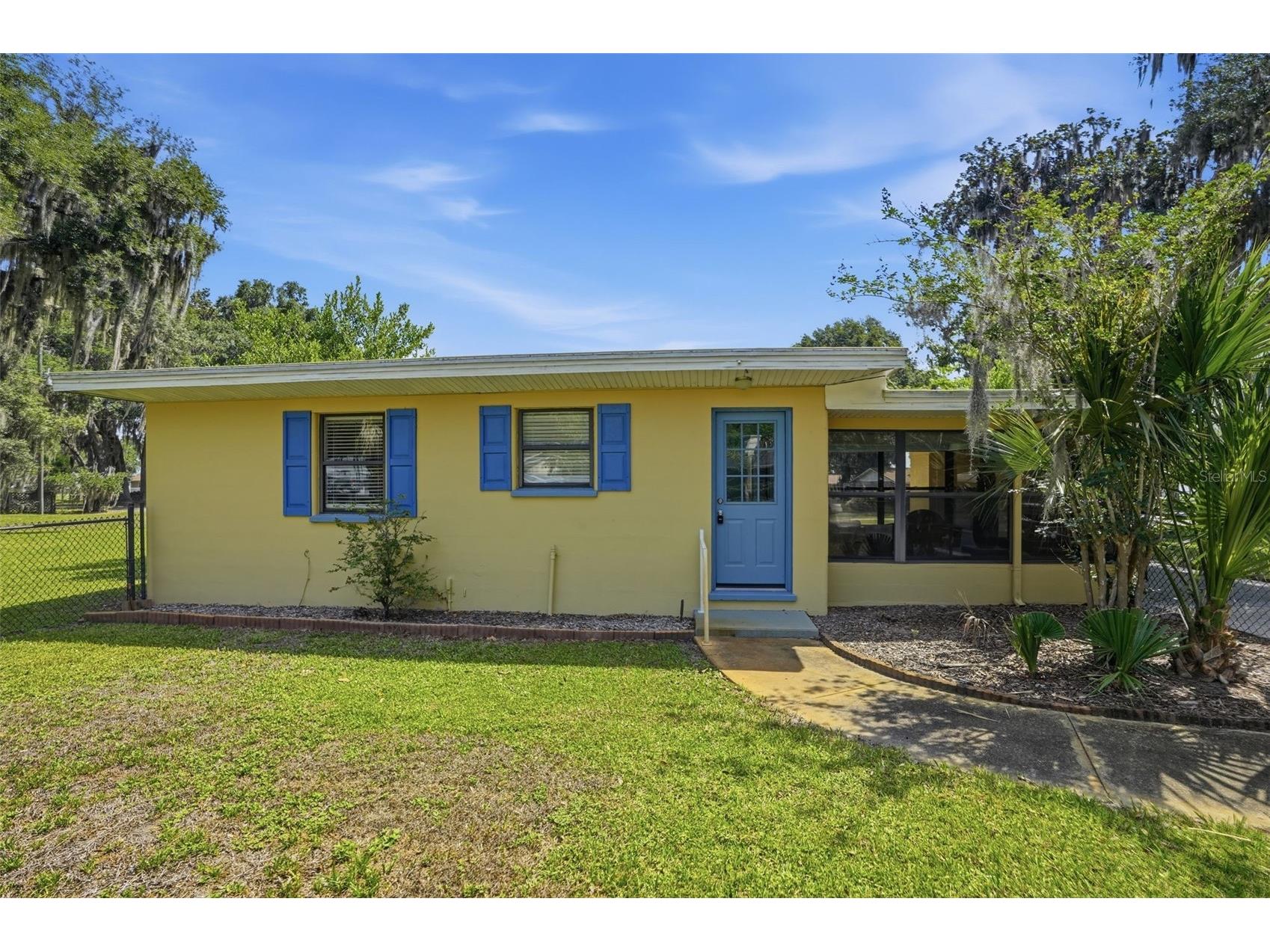 951 Cr 453 Lake Panasoffkee FL 33538 W7886067 image2