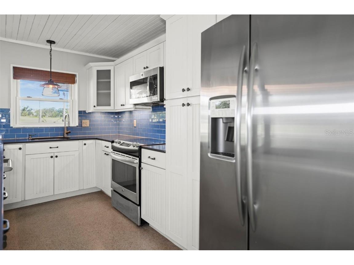 951 Greenway Avenue Dunedin FL 34698 TB8454209 image13