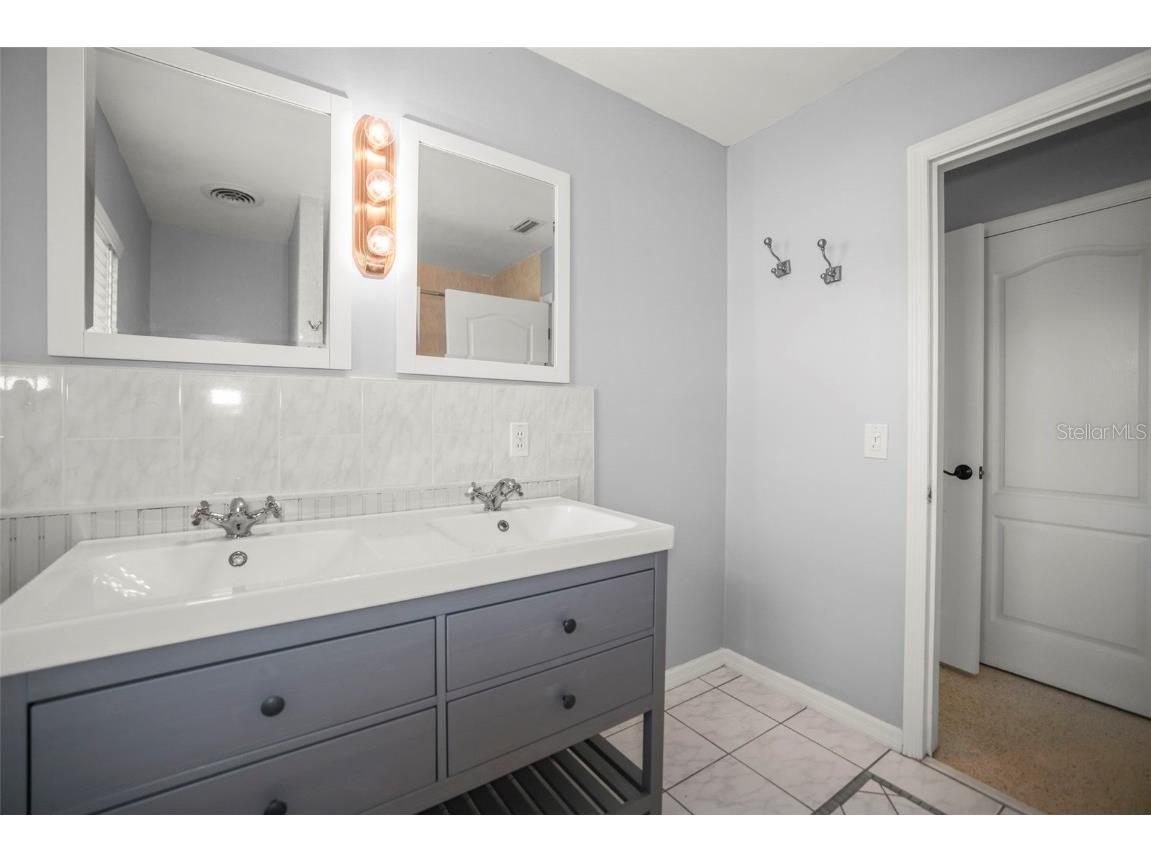 951 Greenway Avenue Dunedin FL 34698 TB8454209 image18