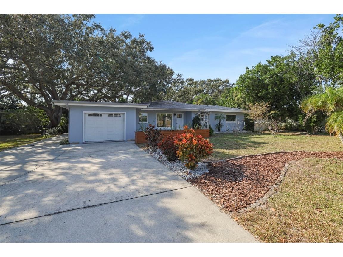 951 Greenway Avenue Dunedin FL 34698 TB8454209 image2