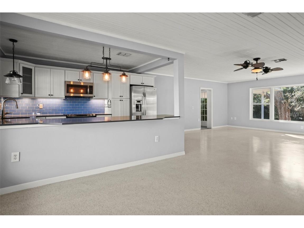 951 Greenway Avenue Dunedin FL 34698 TB8454209 image6