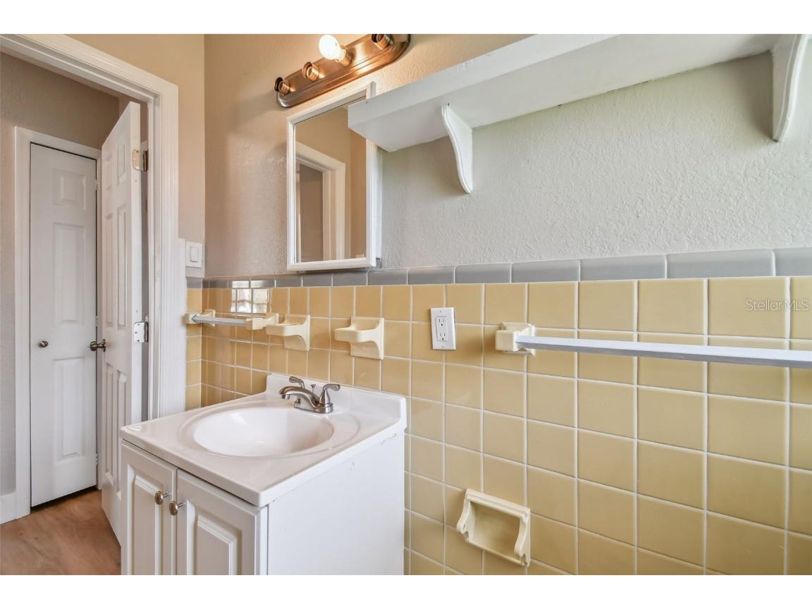 951 Lantana Avenue Clearwater Beach FL 33767 TB8410985 image14