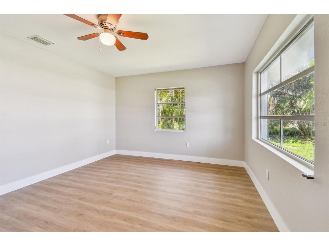 951 Lantana Avenue Clearwater Beach FL 33767 TB8410985 image3