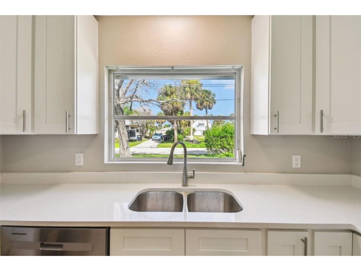 951 Lantana Avenue Clearwater Beach FL 33767 TB8410985 image8