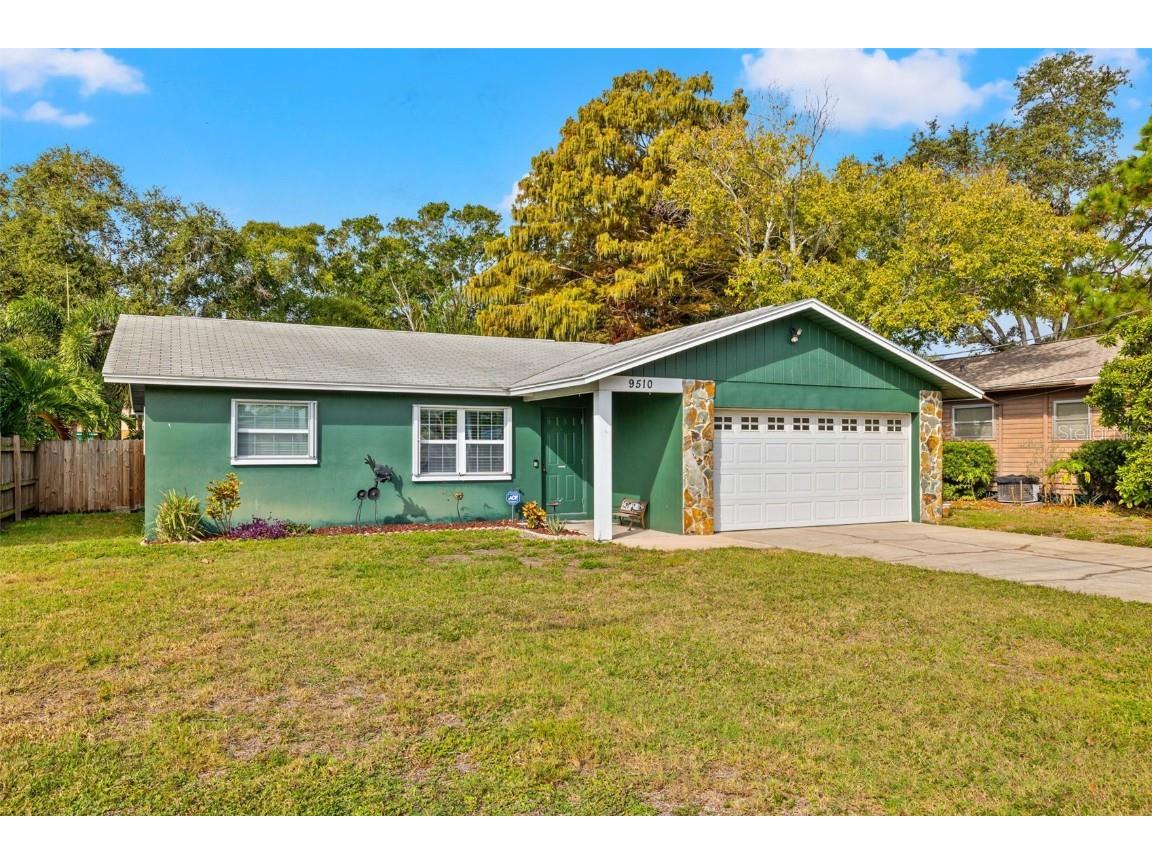 9510 134th Way Seminole FL 33776 U8220278 image1