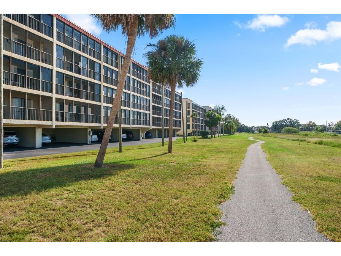 9510 Harbor Greens Way #208 Seminole FL 33776 TB8449703 image45