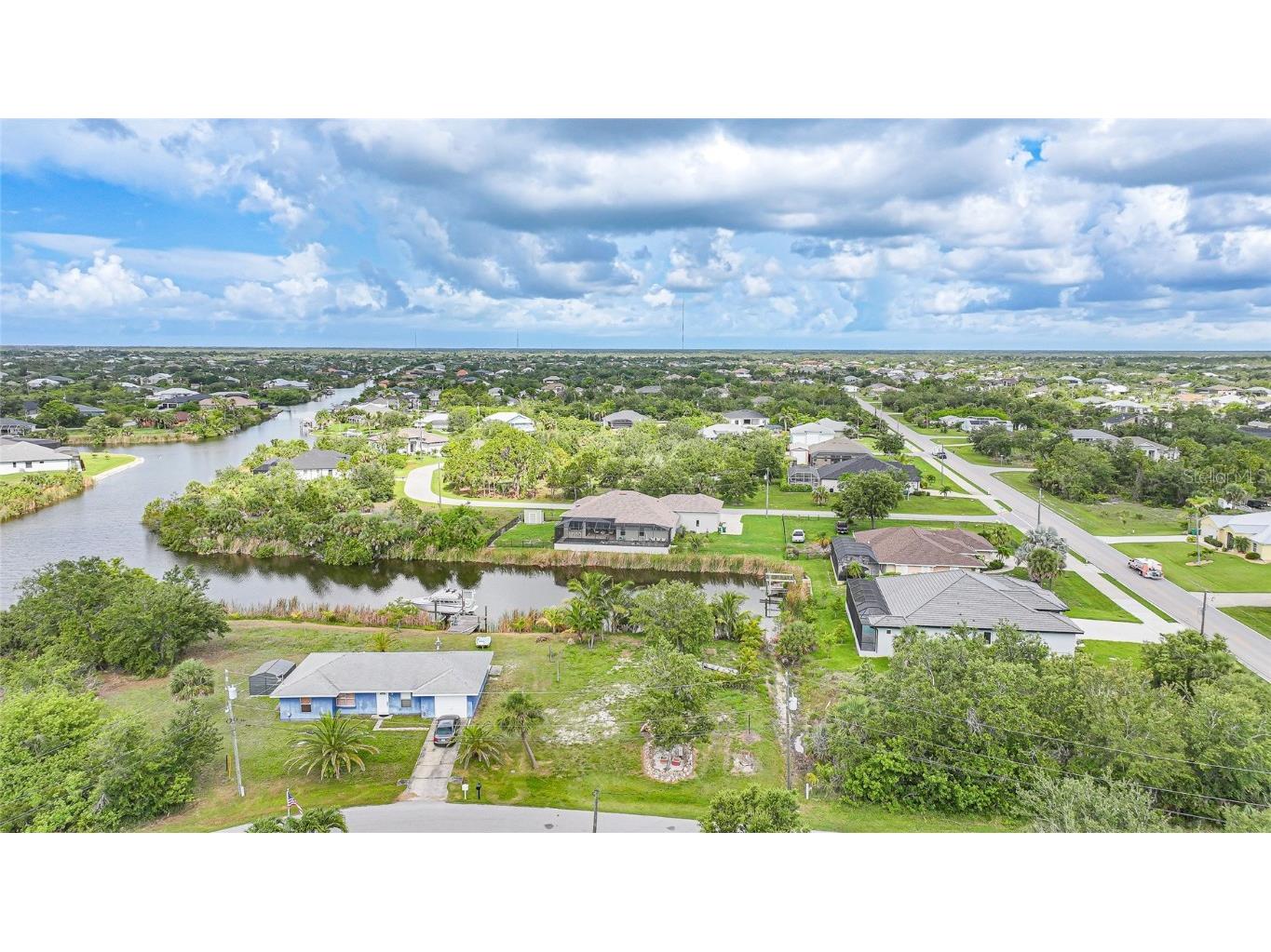 9511 Honeymoon Drive Port Charlotte FL 33981 - ARMY WATERWAY D6141879 image11