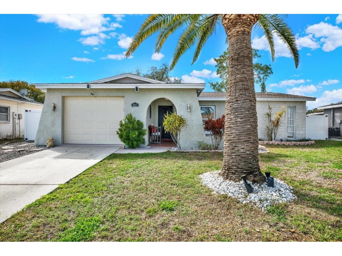 9511 Marlinton Lane Port Richey FL 34668 W7872997 image1