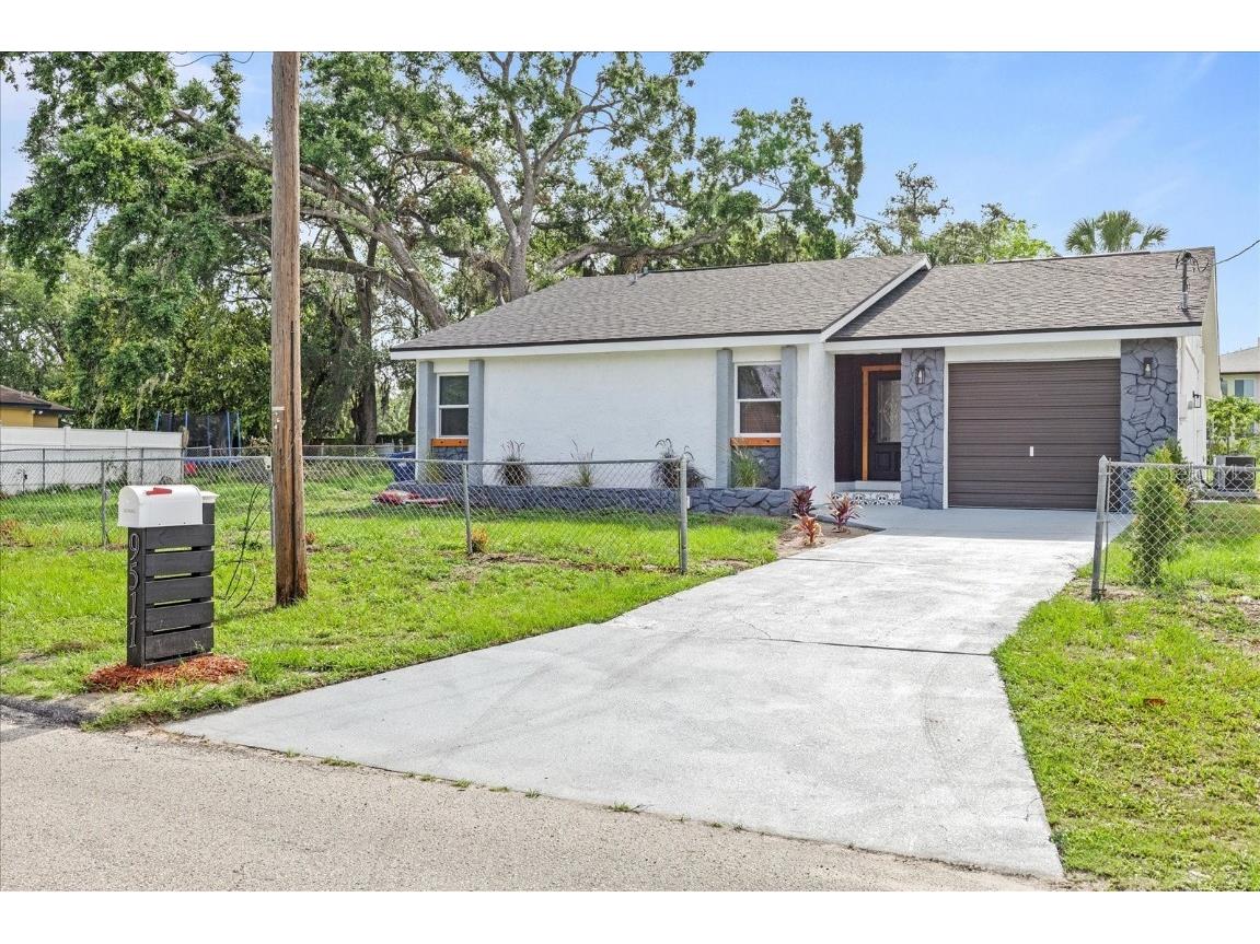 9511 N Hyaleah Road Tampa FL 33617 TB8394396 image1