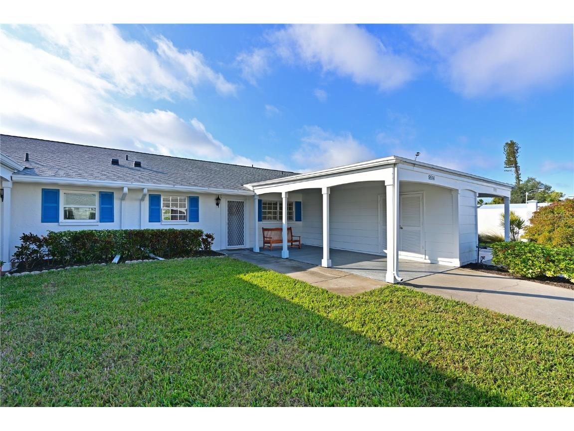 9514 Colonial Drive Bradenton FL 34210 - SARASOTA BAY A4633381 image1
