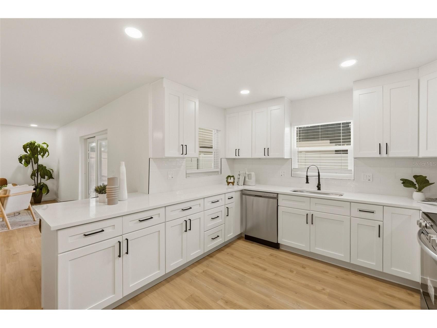 9516 Merrimoor Boulevard Seminole FL 33777 TB8497444 image10