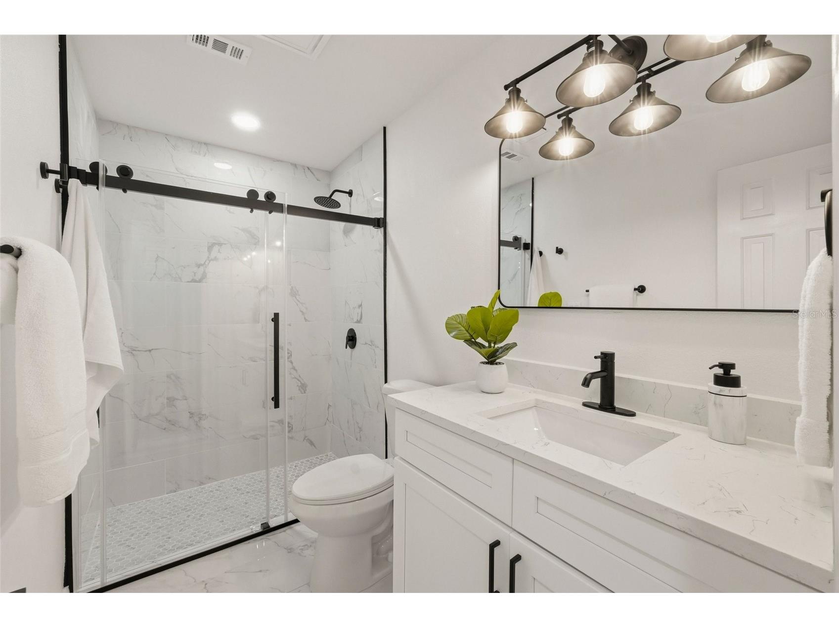 9516 Merrimoor Boulevard Seminole FL 33777 TB8497444 image20