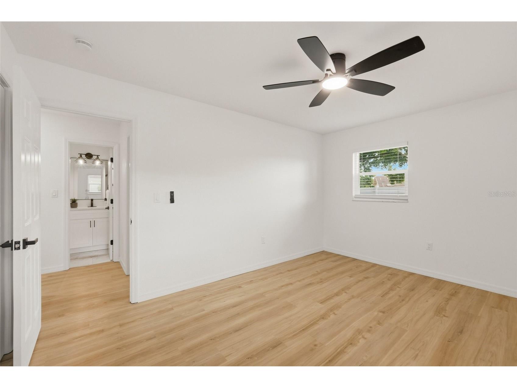 9516 Merrimoor Boulevard Seminole FL 33777 TB8497444 image24