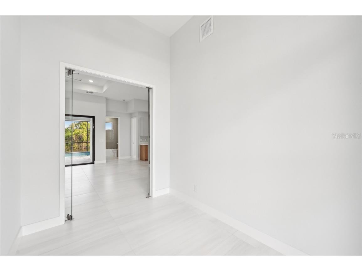 9516 President Circle Port Charlotte FL 33981 C7515863 image21