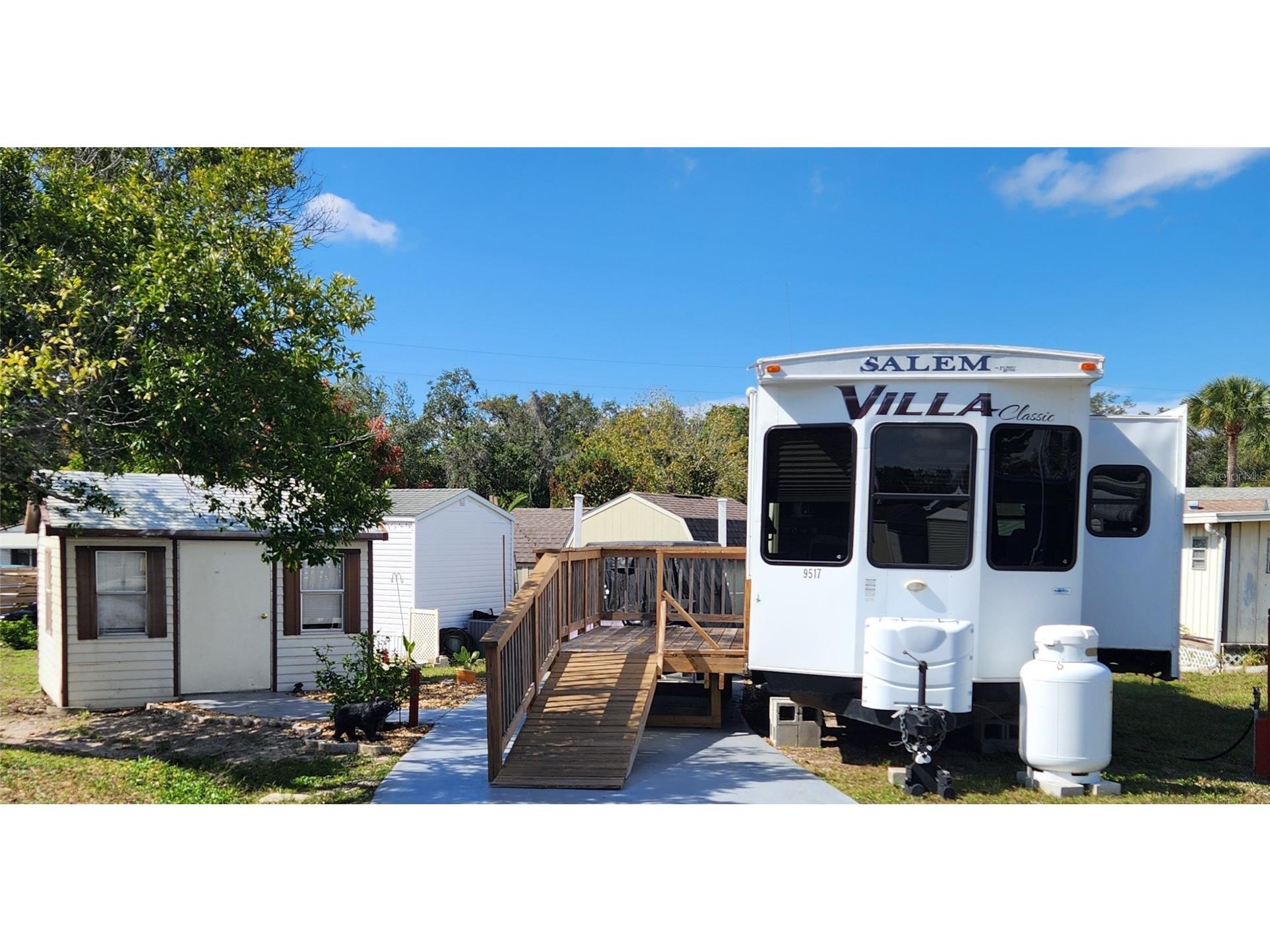 9517 Black Bear Drive Weeki Wachee FL 34613 W7880329 image2