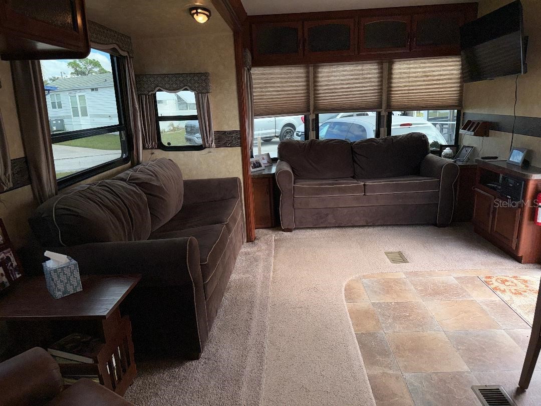 9517 Black Bear Drive Weeki Wachee FL 34613 W7880329 image3