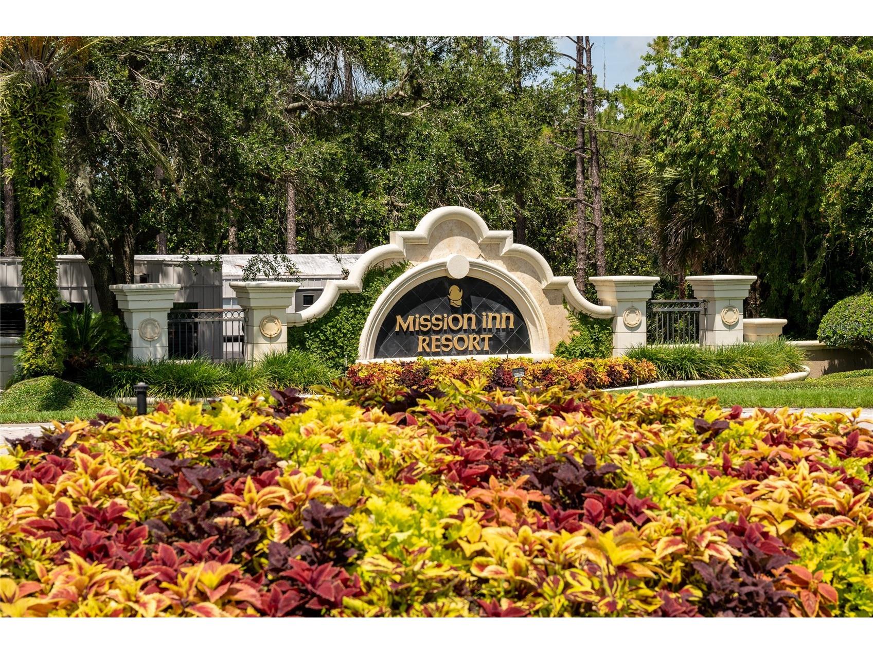 9517 San Fernando Court Howey In The Hills FL 34737 O6370771 image1