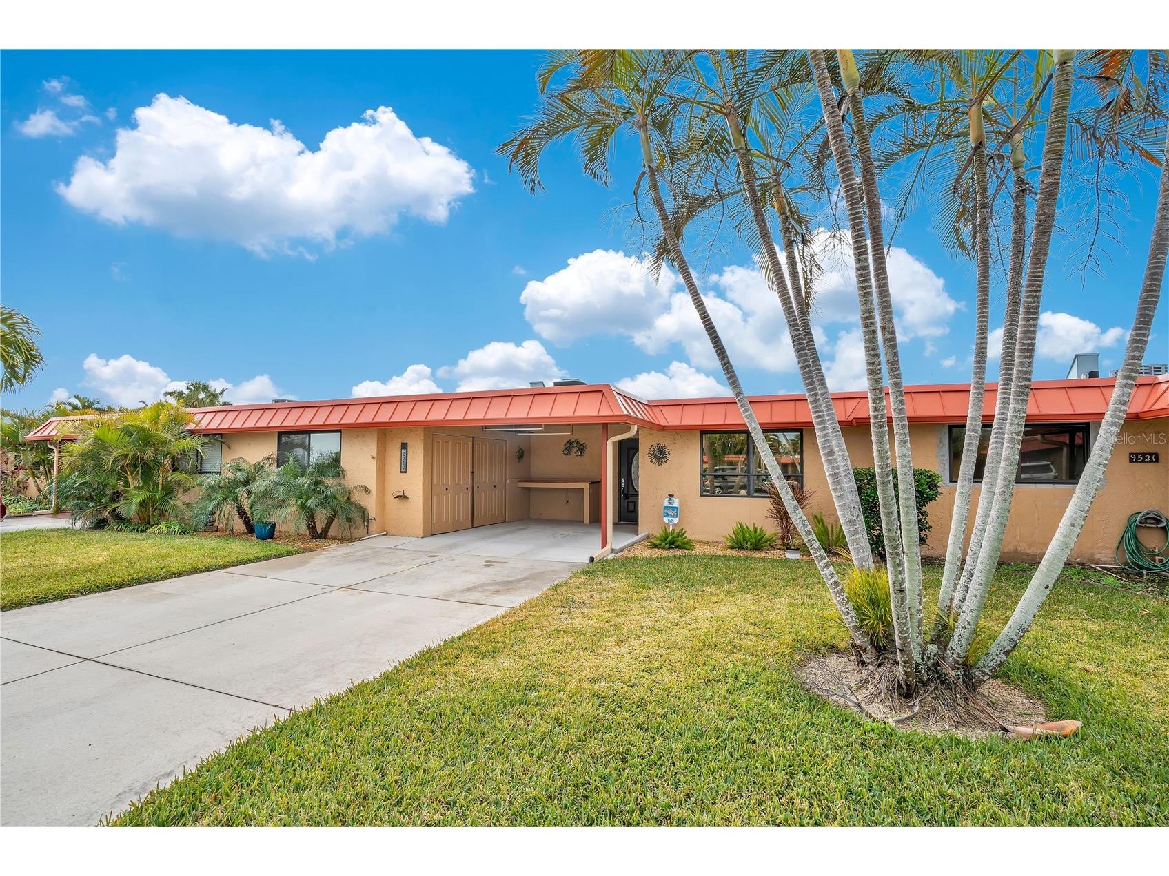 9519 Azure Cove Bradenton FL 34210 - PALMA SOLA BAY A4682344 image1
