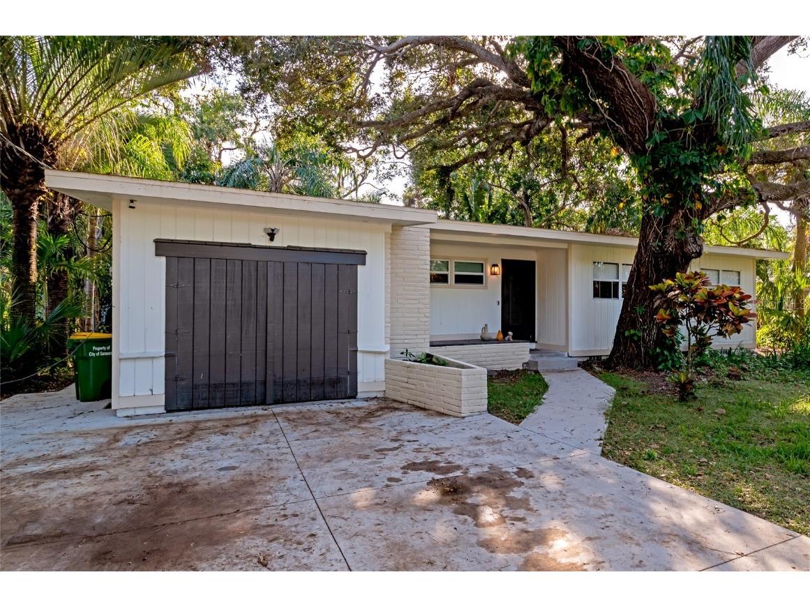 952 46th Street Sarasota FL 34234 A4554021 image1