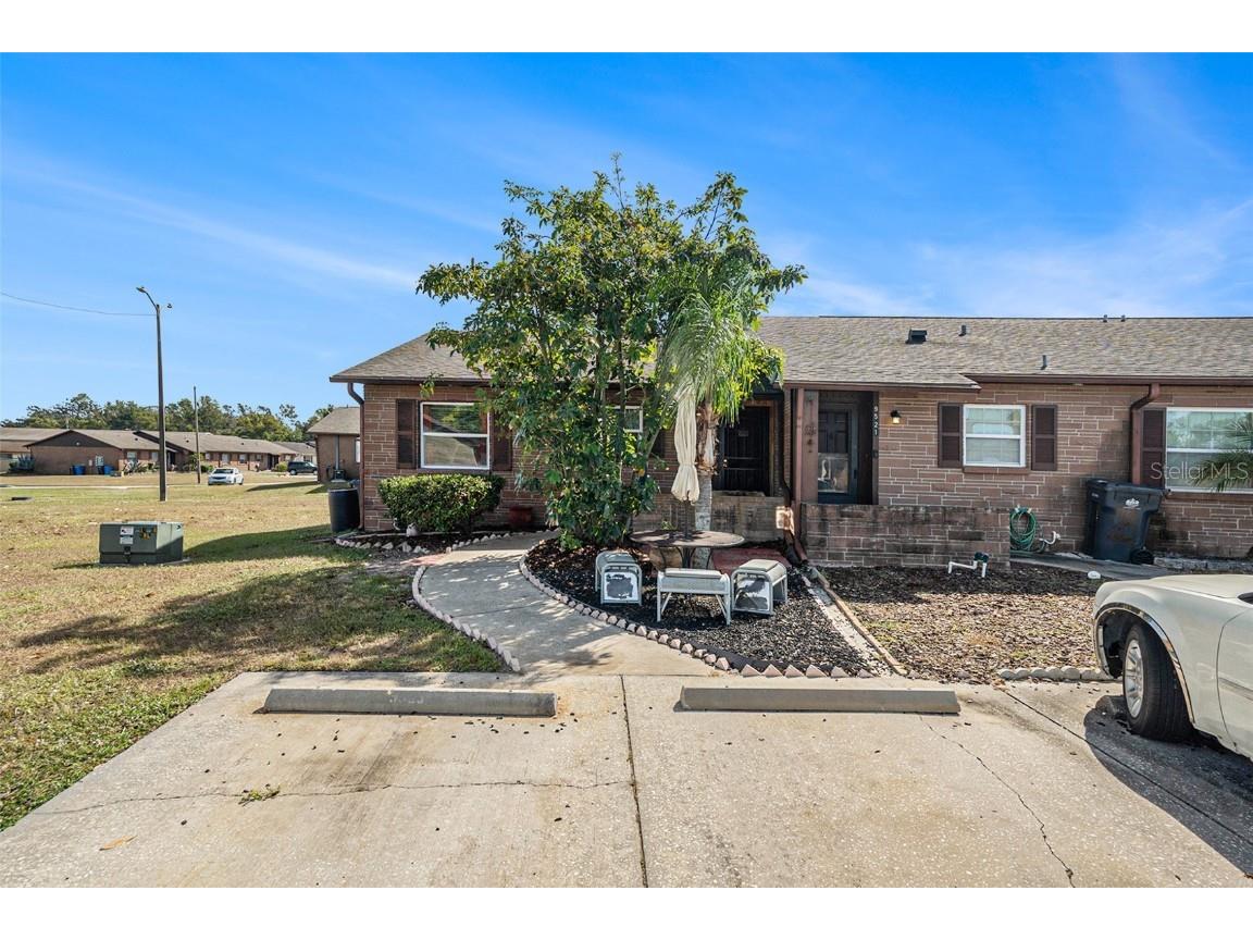 9523 Fieldview Circle #D Thonotosassa FL 33592 TB8447426 image1