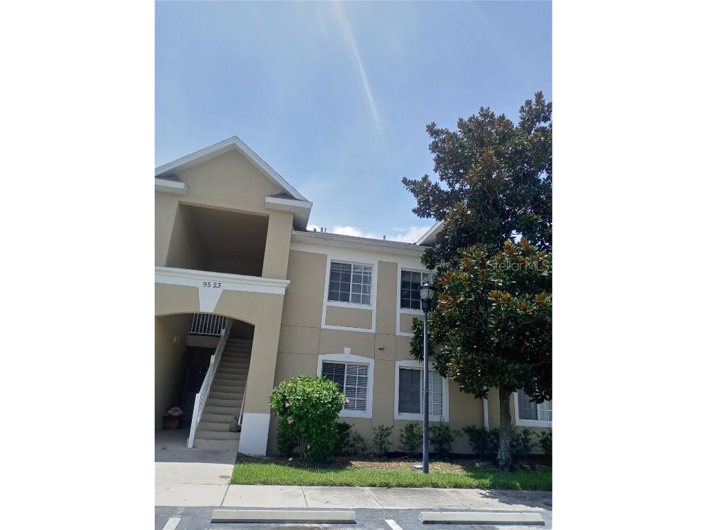 9523 Grovedale Circle #202 Riverview FL 33578 T3459340 image1