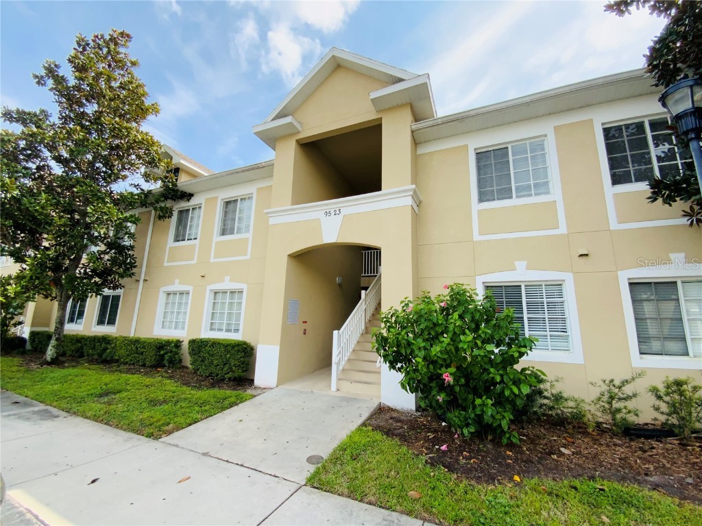 9523 Grovedale Circle #202 Riverview FL 33578 T3478544 image1
