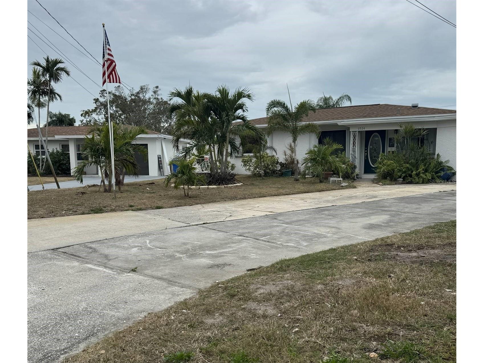 9524 Treasure Lane NE Saint Petersburg FL 33702 - RIVIERA BAY TB8339749 image3