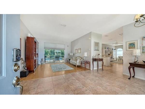 9528 Hawksmoor Lane Sarasota FL 34238 A4671428 image4