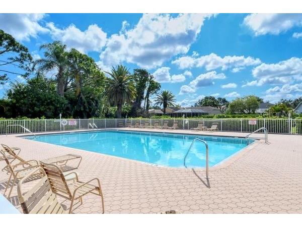 9528 Hawksmoor Lane Sarasota FL 34238 A4671428 image44