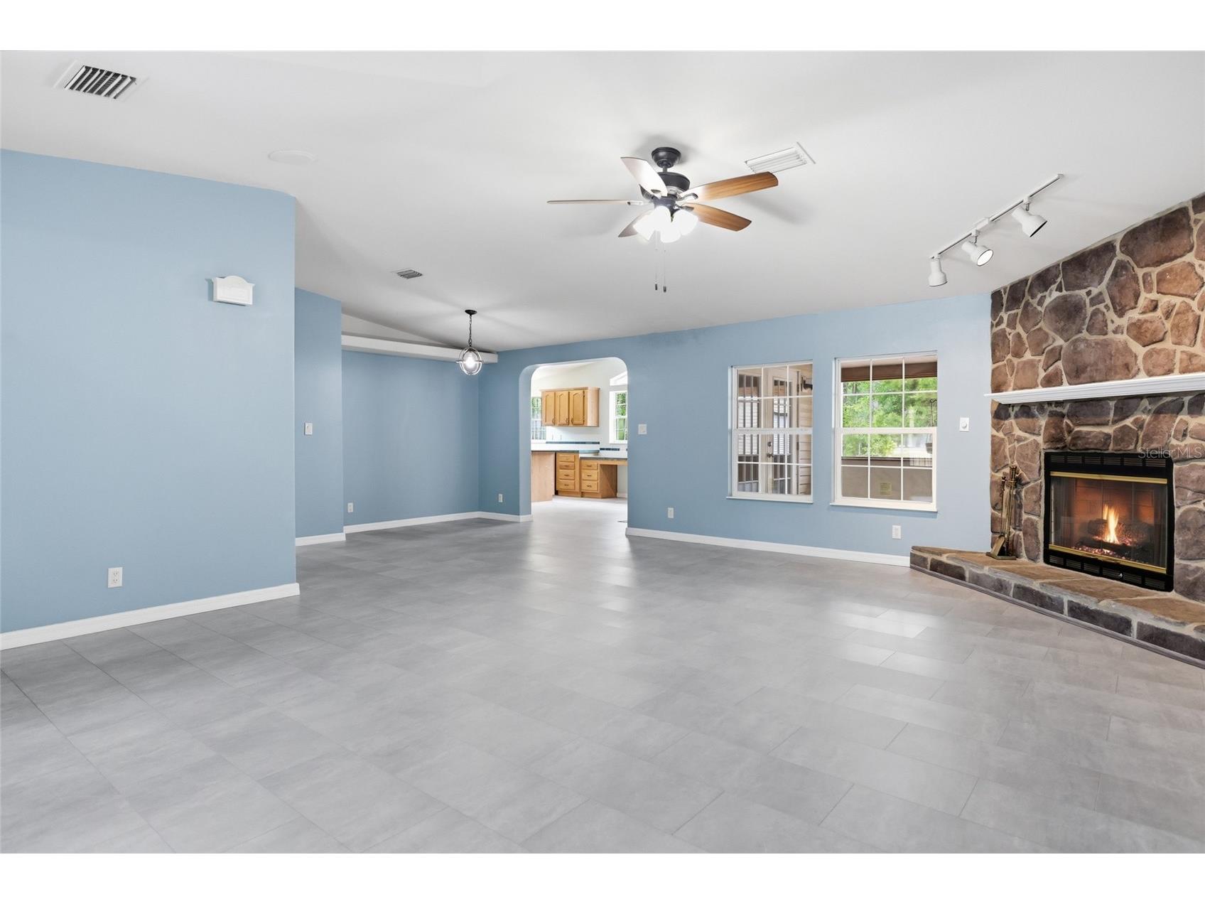 9528 NW 235th Terrace Alachua FL 32615 GC540282 image7