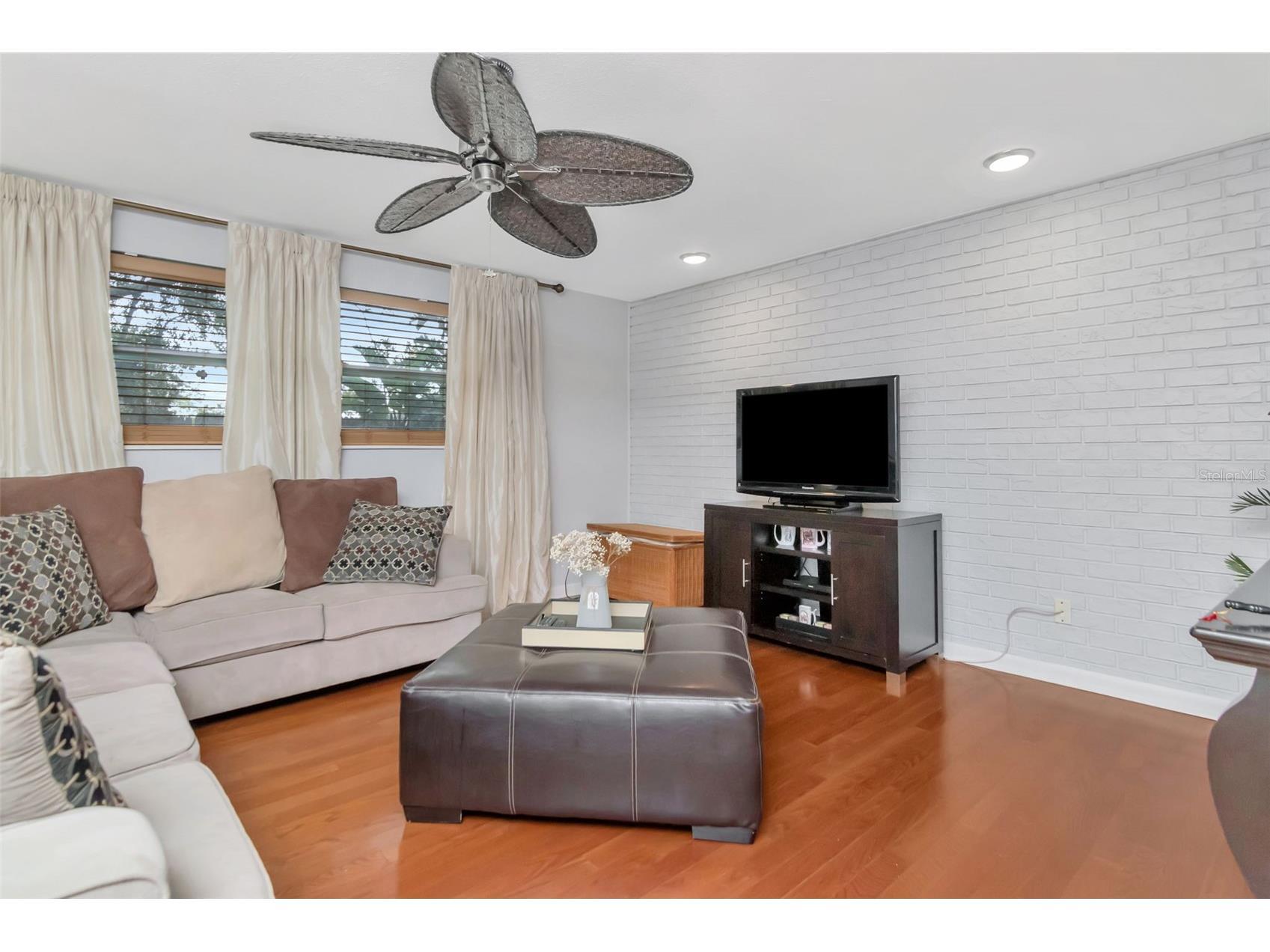 953 Cedarwood Avenue Dunedin FL 34698 TB8478668 image16