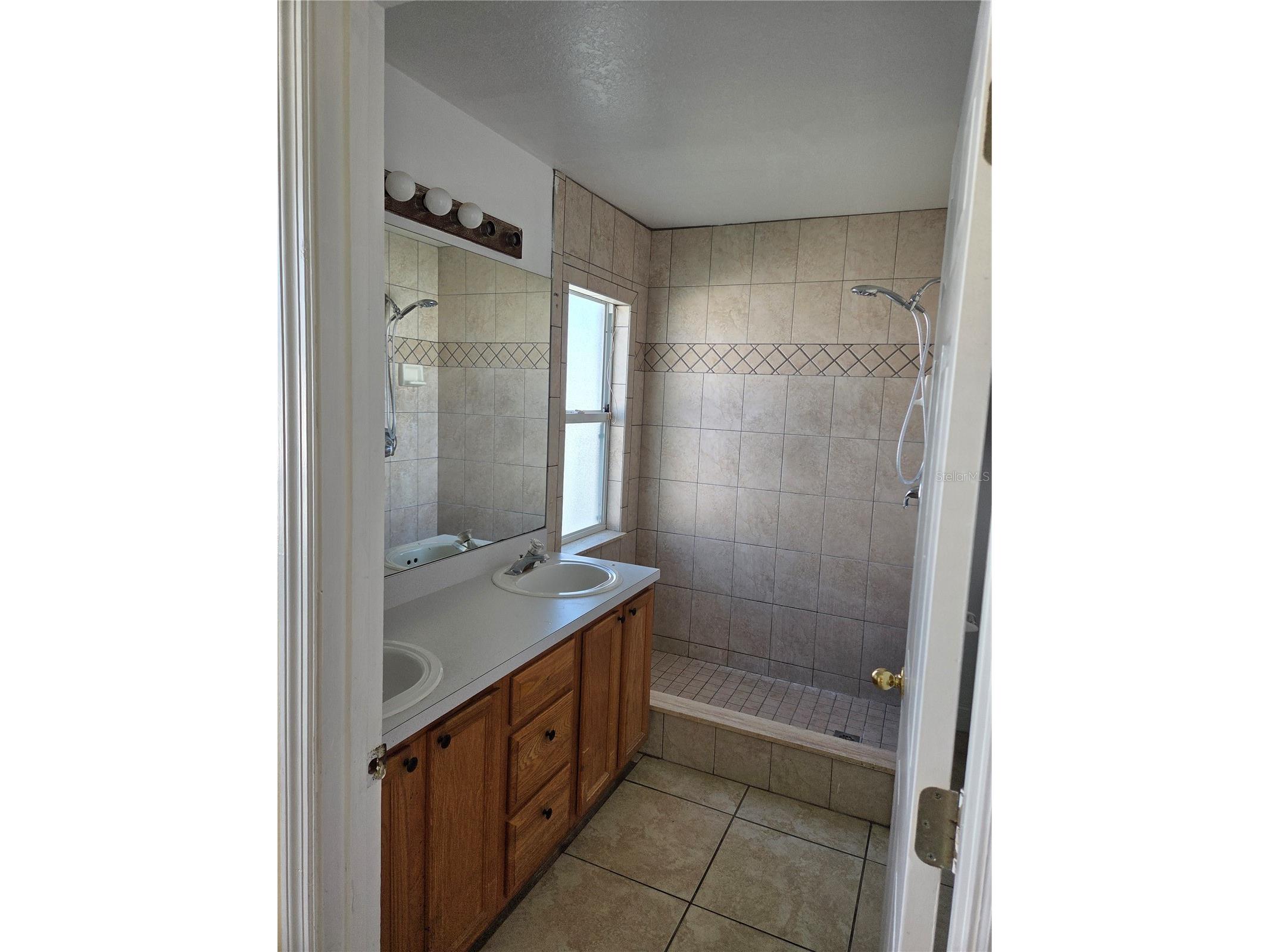 953 Louvre Court Kissimmee FL 34759 S5153449 image16