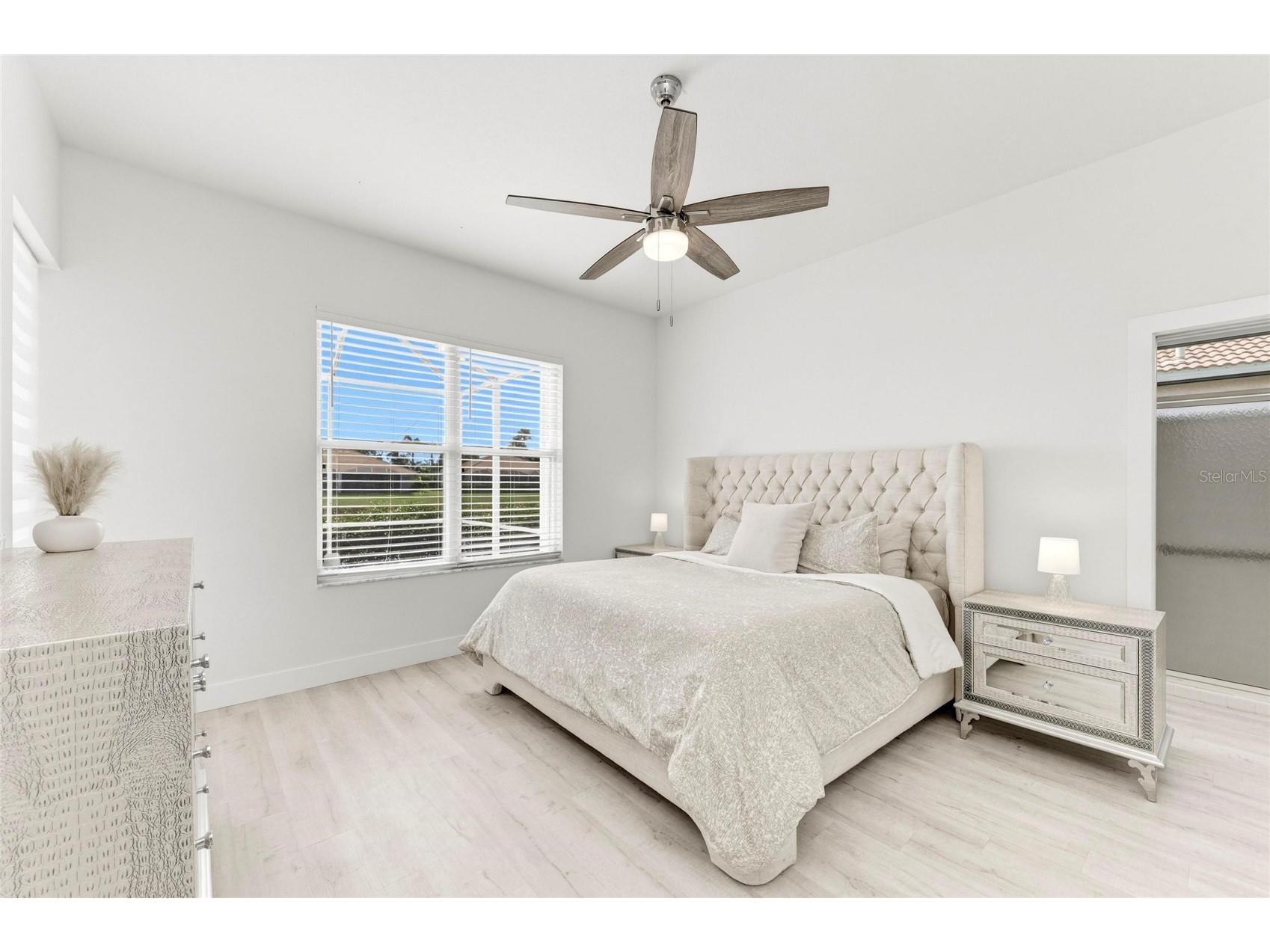 9532 Forest Hills Circle Sarasota FL 34238 A4695500 image32
