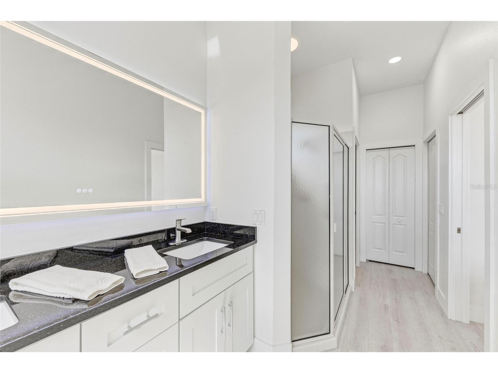 9532 Forest Hills Circle Sarasota FL 34238 A4695500 image36