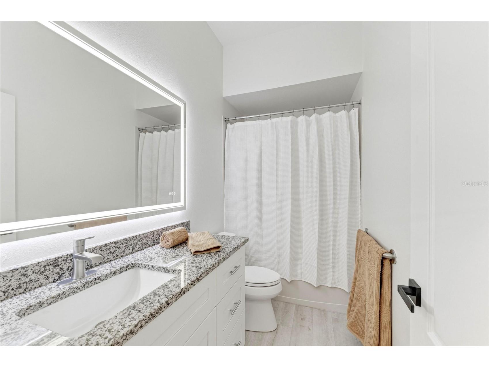 9532 Forest Hills Circle Sarasota FL 34238 A4695500 image43